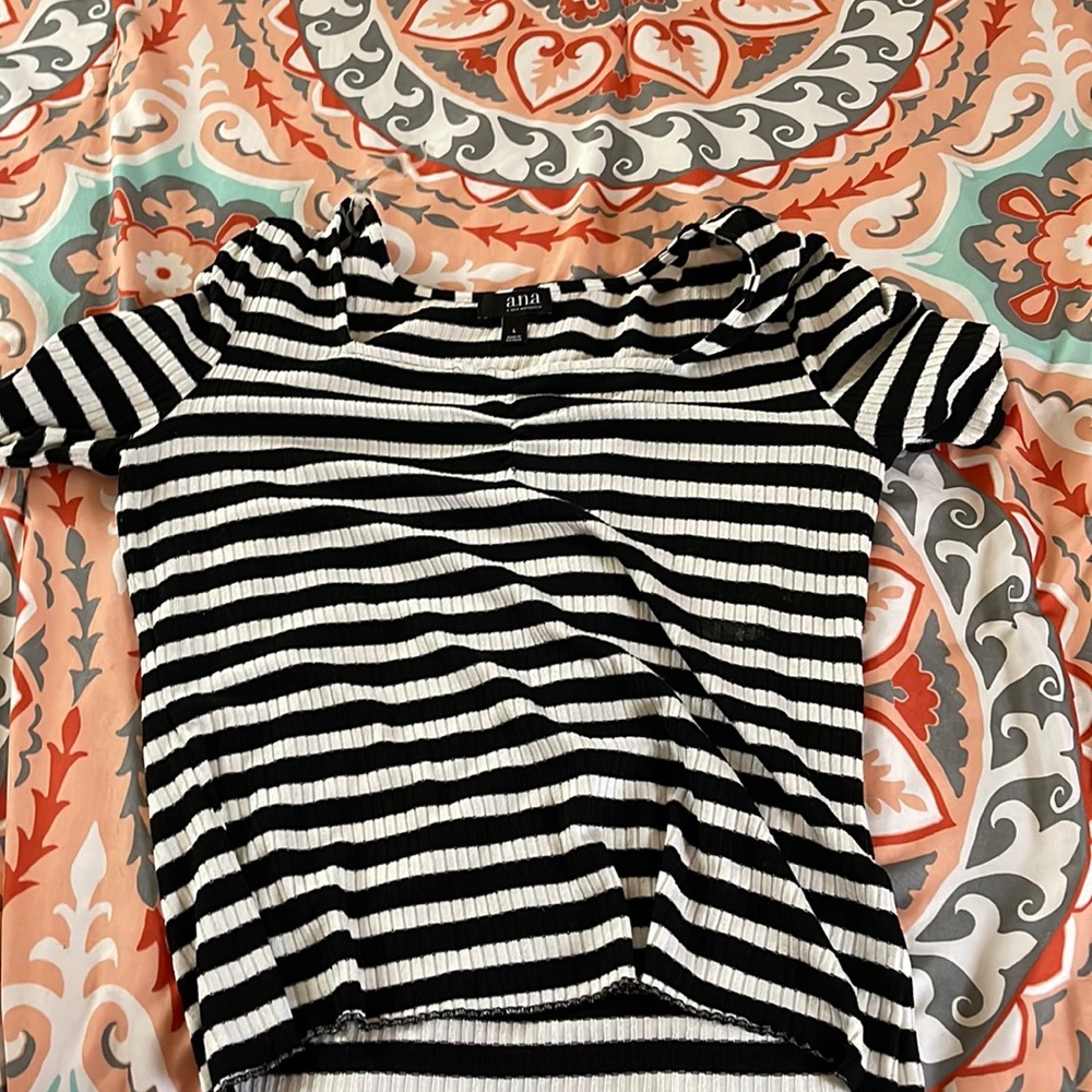 I am selling a a.n.a black and white Large sweater